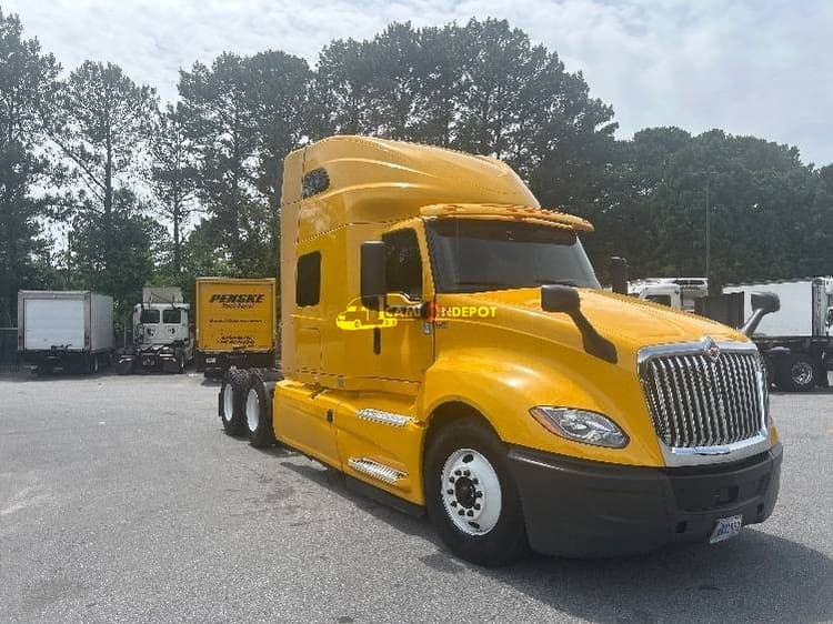 2020 International LT625 Sleeper Trucks