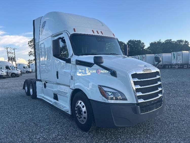 2021 Freightliner T12664ST Sleeper Trucks