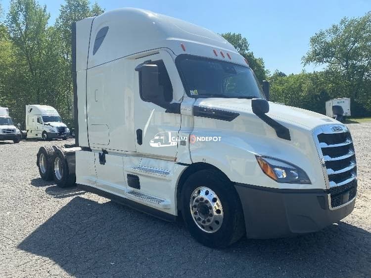 2021 Freightliner T12664ST Sleeper Trucks