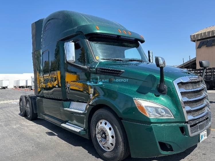 2019 Freightliner T12664ST Sleeper Trucks