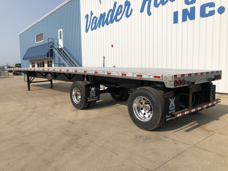 2024 Dorsey Spread Trailers Flat Bed 