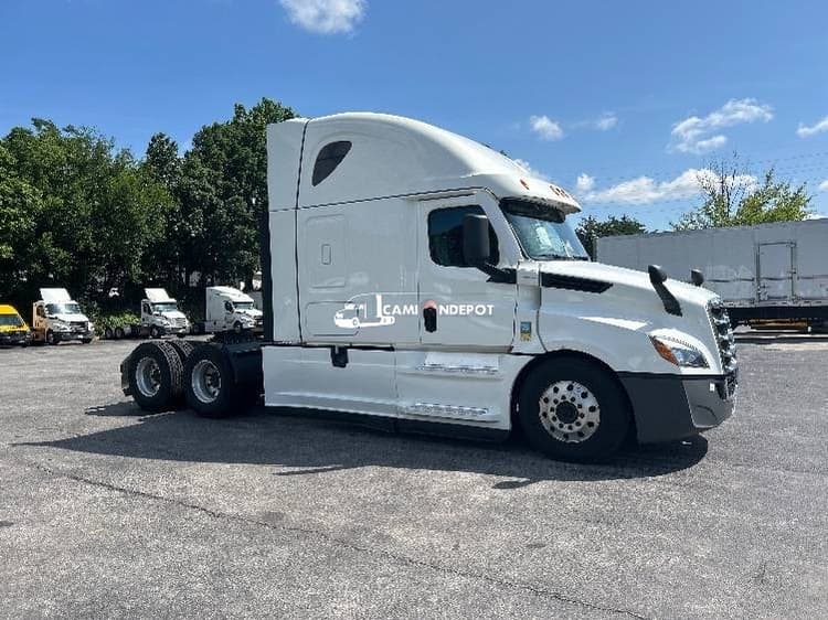 2022 Freightliner T12664ST Sleeper Tractor