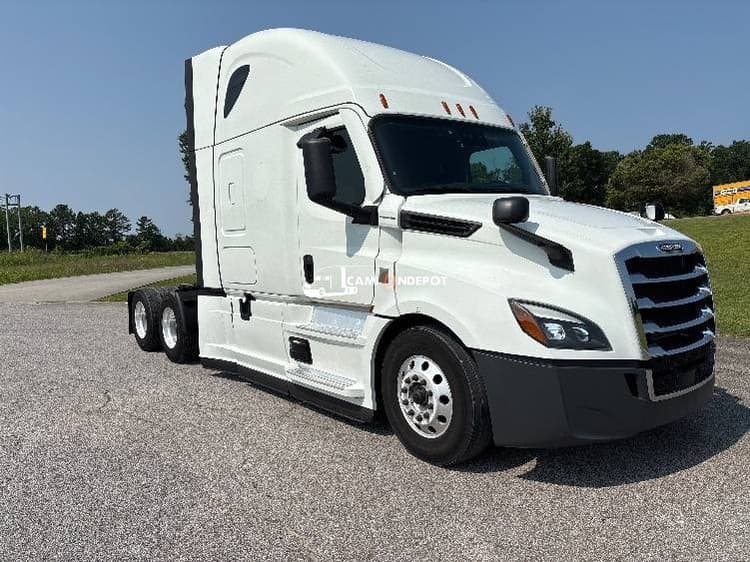 2021 Freightliner T12664ST Sleeper Tractor