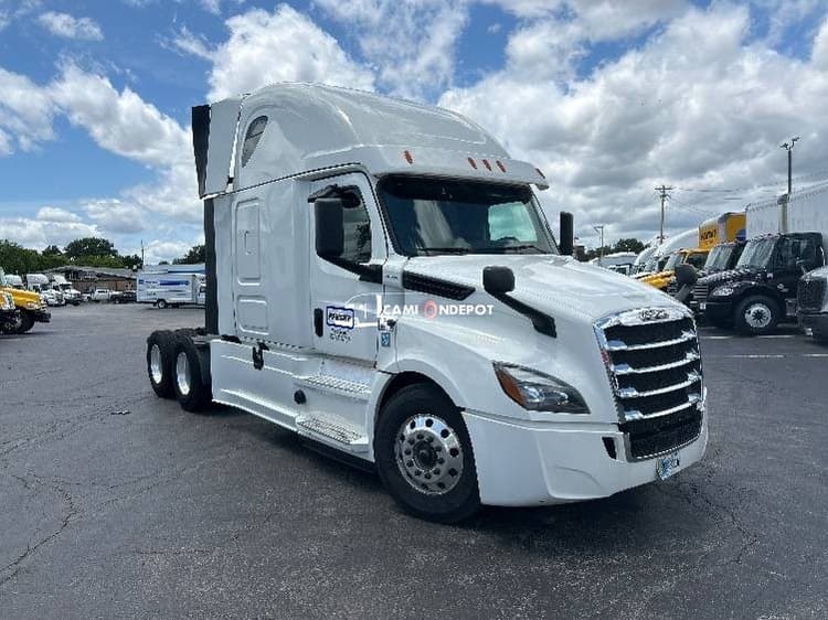 2020 Freightliner T12664ST Sleeper Trucks