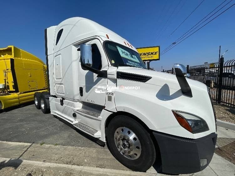 2020 Freightliner T12664ST Sleeper Trucks