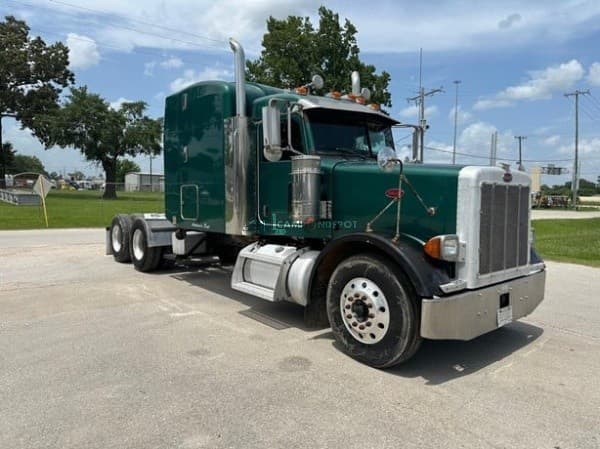 2007 Peterbilt 378 Sleeper Trucks