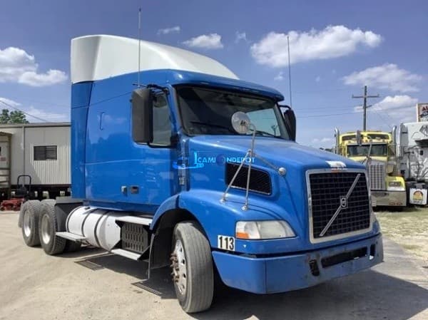 2012 Volvo VNL64T630 Sleeper Trucks