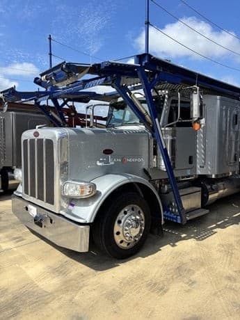 2021 Peterbilt 389 Car Hauler Trucks