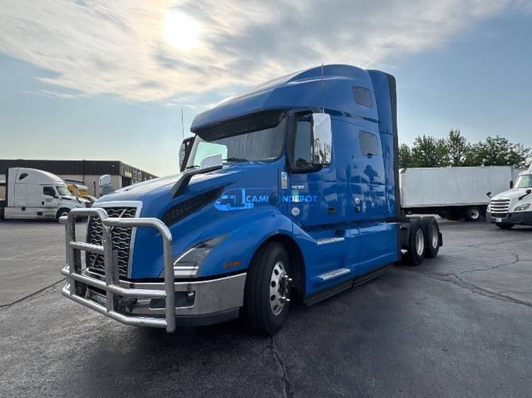 2019 Volvo VNL64760 Sleeper Trucks