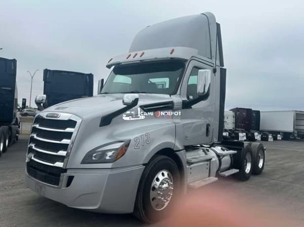 2019 Freightliner CASCADIA 126 Day Cab Trucks