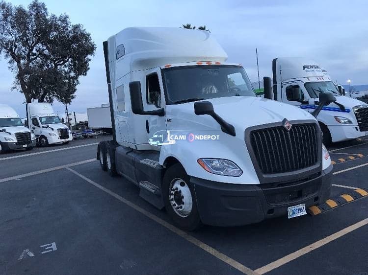 2022 International LT625 Sleeper Tractor