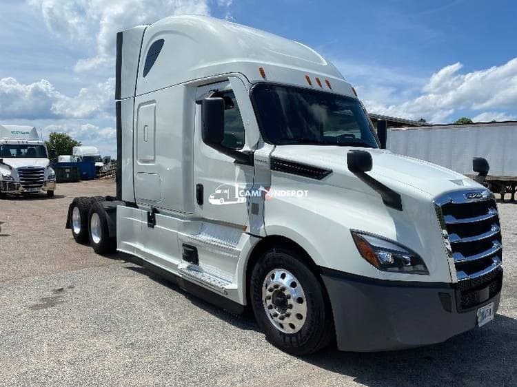 2021 Freightliner T12664ST Sleeper Trucks