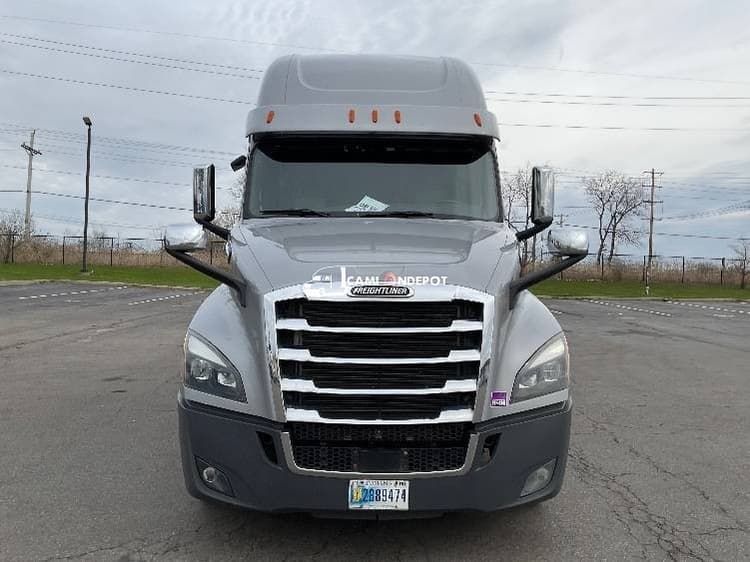 2020 Freightliner T12664ST Sleeper Trucks