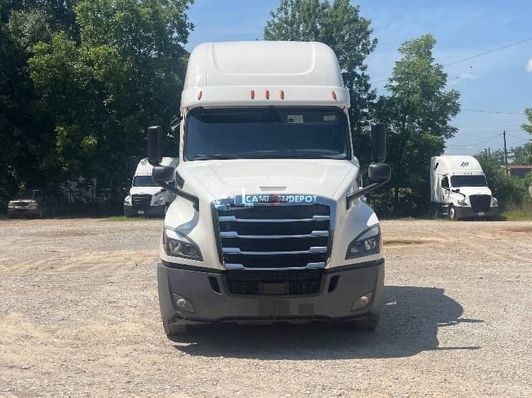 2020 Freightliner T12664ST Sleeper Trucks