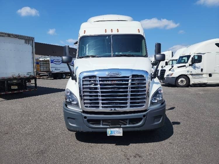 2019 Freightliner Cascadia 11364ST Sleeper Trucks