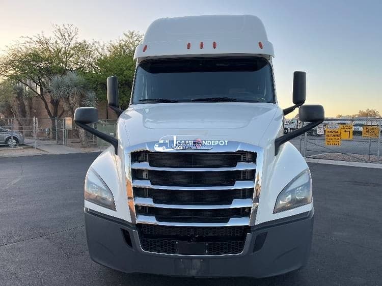 2020 Freightliner T12664ST Sleeper Trucks