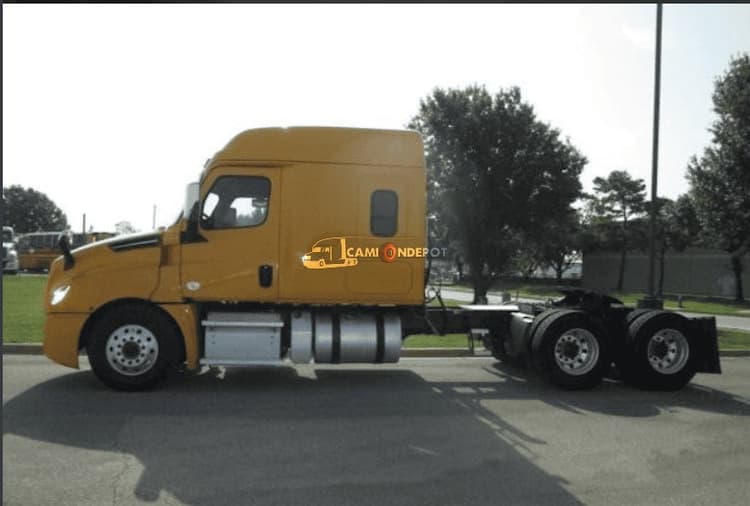 2019 Freightliner Cascadia 126 Sleeper Trucks