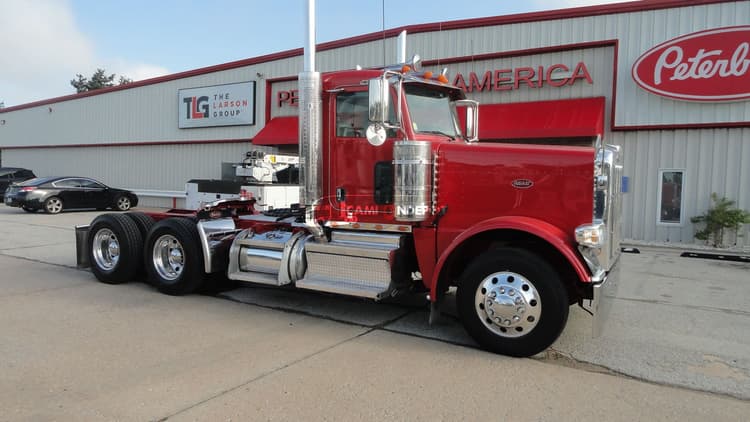 2019 Peterbilt 389 Day Cab Trucks