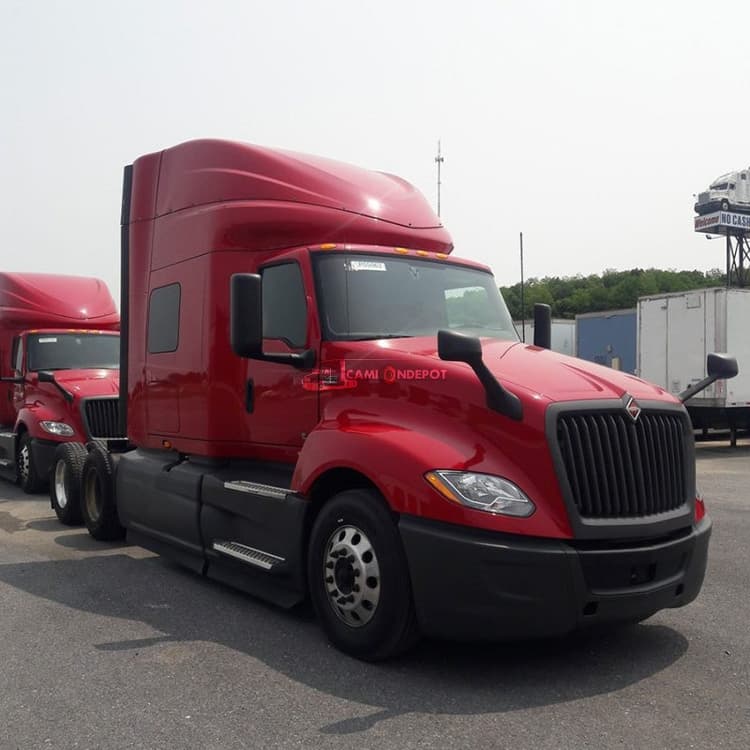2020 International 625 Sleeper Trucks