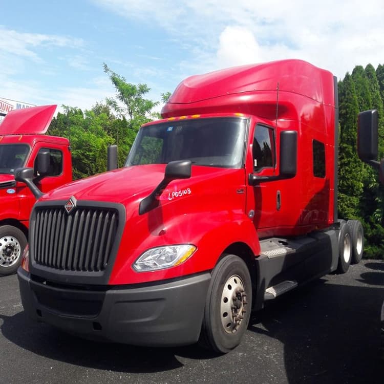 2020 International 625 Sleeper Trucks