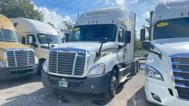 2019 Freightliner CASCADIA 125 Sleeper Trucks