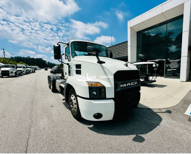 2020 Mack ANTHEM 64T Day Cab Trucks