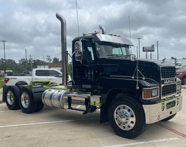 2026 Mack PINNACLE 64T Day Cab Trucks