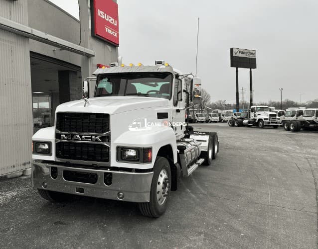 2026 Mack PINNACLE 64T Day Cab Trucks