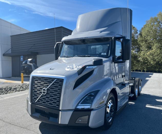 2025 Volvo VNL64T300 Day Cab Trucks