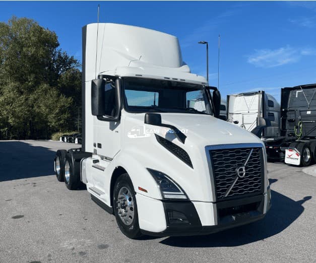 2025 Volvo VNL64T300 Day Cab Trucks