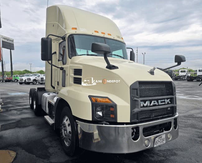 2020 Mack ANTHEM 64T Day Cab Trucks