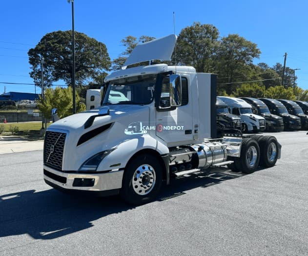 2025 Volvo VNL64T300 Day Cab Trucks