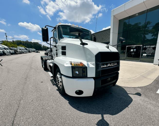 2020 Mack ANTHEM 64T Day Cab Trucks