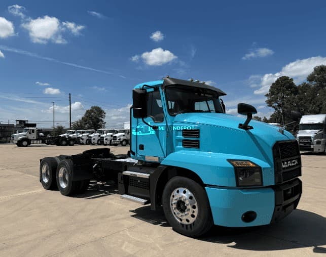 2020 Mack ANTHEM 64T Day Cab Trucks