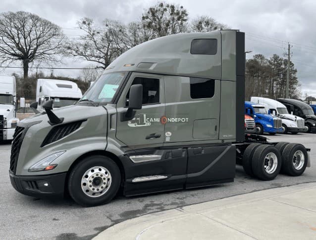 2025 Volvo VNL64T660 Sleeper Trucks
