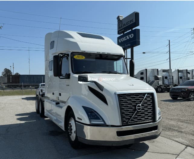 2021 Volvo VNL64T760 Sleeper Trucks