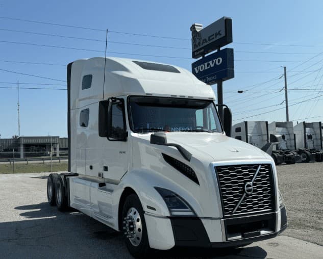 2020 Volvo VNL64T760 Sleeper Trucks