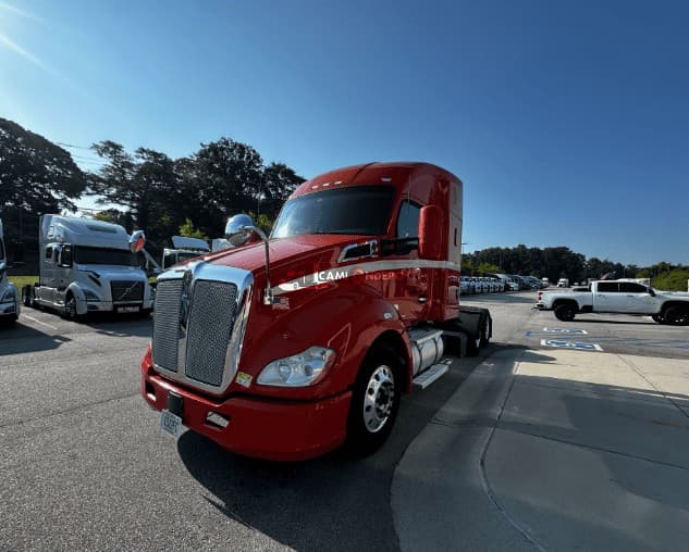 2020 Kenworth T680 Sleeper Trucks