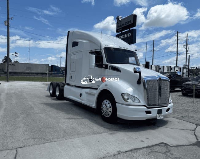 2020 Kenworth T680 Sleeper Trucks