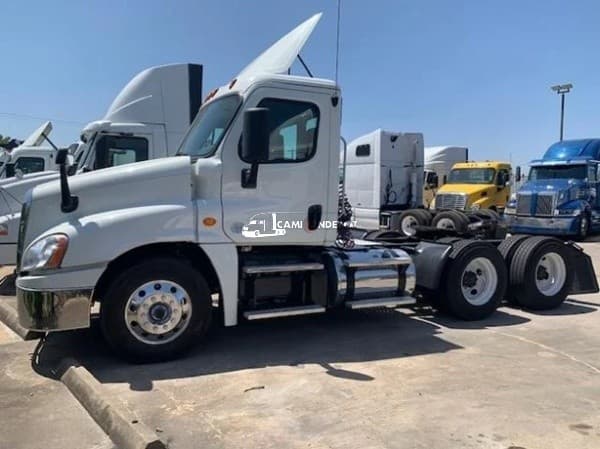 2018 Freightliner CASCADIA 125 Day Cab Trucks