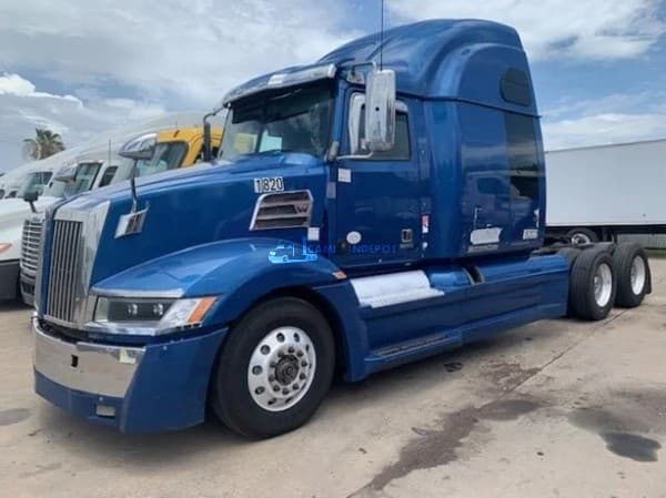2016 Western Star 5700XE Sleeper Trucks