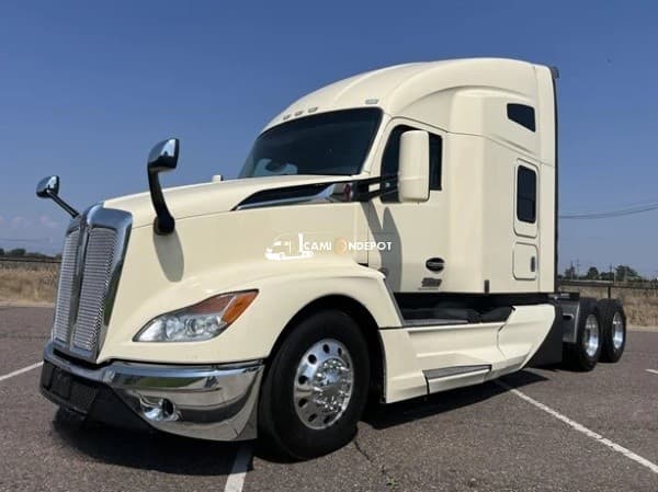 2022 Kenworth T680 Sleeper Trucks