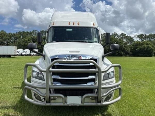 2024 Freightliner CASCADIA 126 Sleeper Trucks