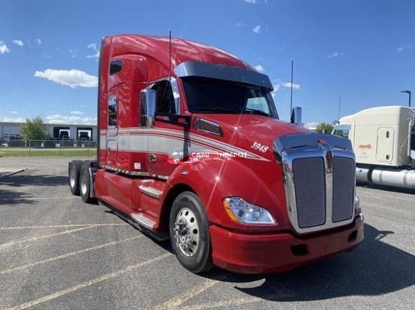 2022 Kenworth T680 Sleeper Trucks
