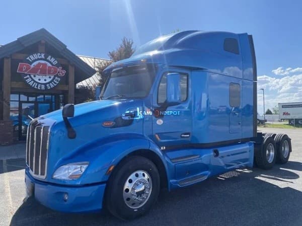 2022 Peterbilt 579 Sleeper Trucks