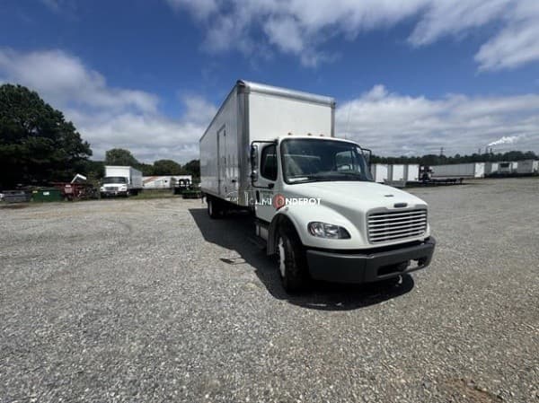 2019 Freightliner BUSINESS CLASS M2 106 Box Trucks