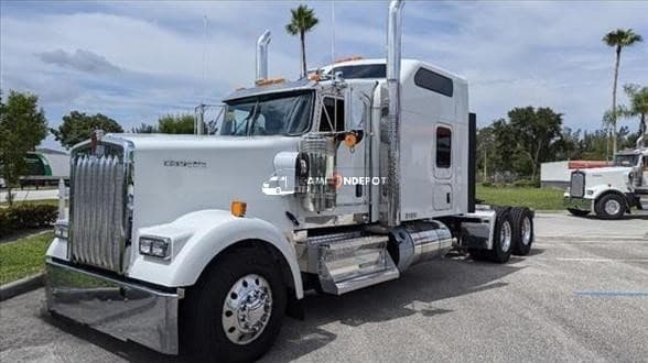 2025 KENWORTH W900 Sleeper Trucks
