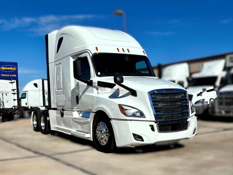 2020 Freightliner Cascadia 126 Sleeper Trucks