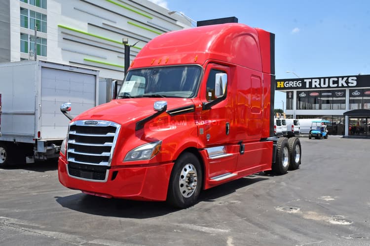 2019 Freightliner CASCADIA 126 Sleeper Trucks
