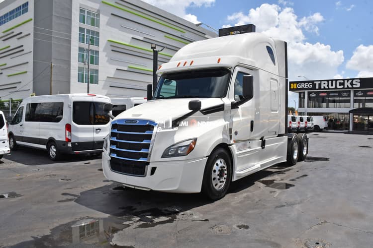 2020 Freightliner CASCADIA 126 Sleeper Trucks